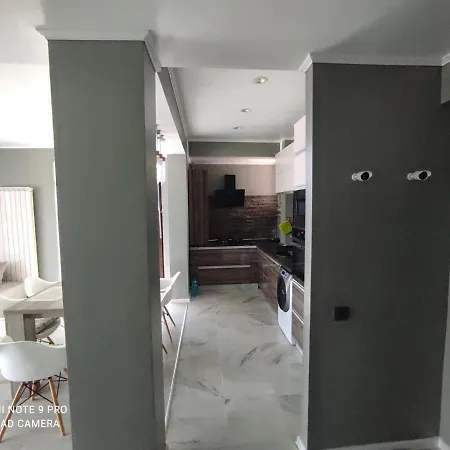 דירה Rashela Apartament *